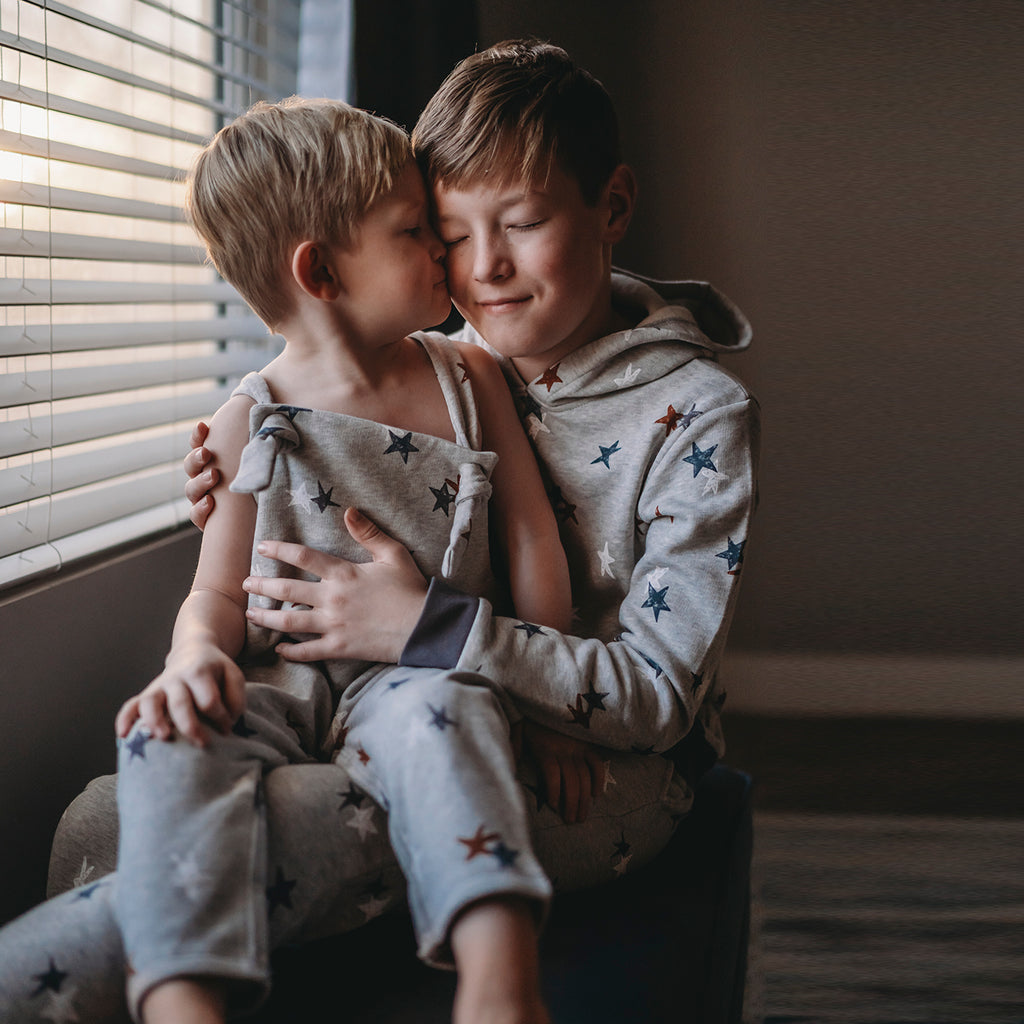 Starry Nights Sweatshirt und Jogginghose Set- Antebies 100 % Bio-Baumwolle - WikoBaby