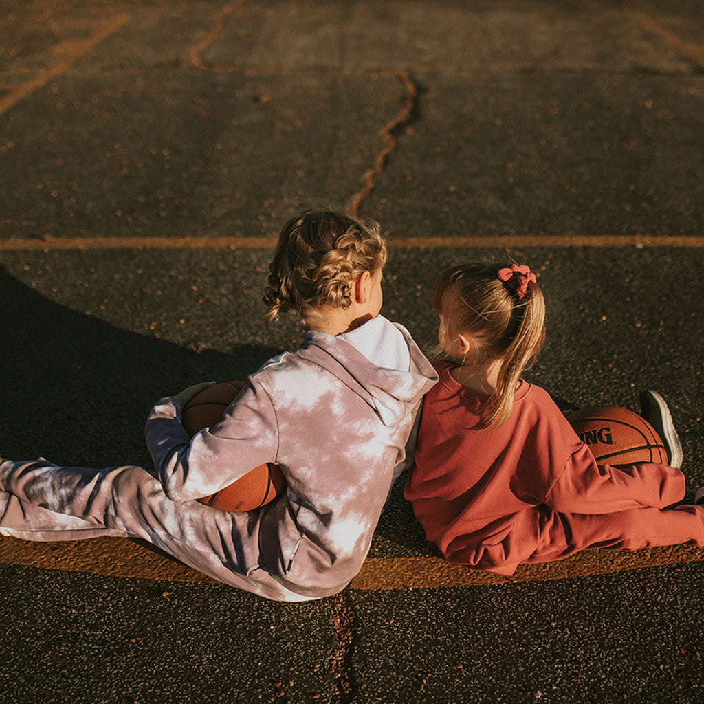 Apple Love Sweatshirt und Jogginghose- Antebies 95% Bio-Baumwolle 5% EA - WikoBaby